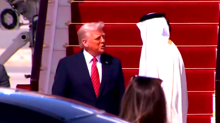 القمة الخليجية الأميركية| دونالد ترامب يصل إلى قطر ووكالة الأنباء هناك تصرّح: زيارة تحظى بمرحلة جديدة واعدة ما بين البلدين