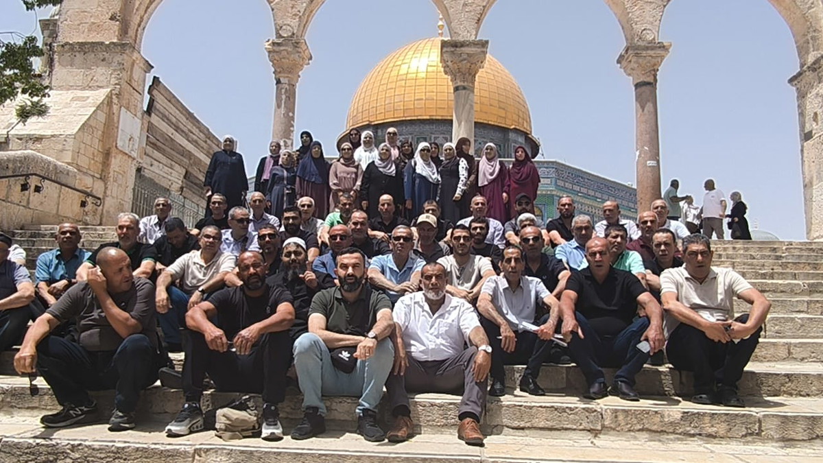 بلدية كفرقرع تودّع حجاج بيت الله الحرام برحلة إيمانية إلى المسجد الأقصى