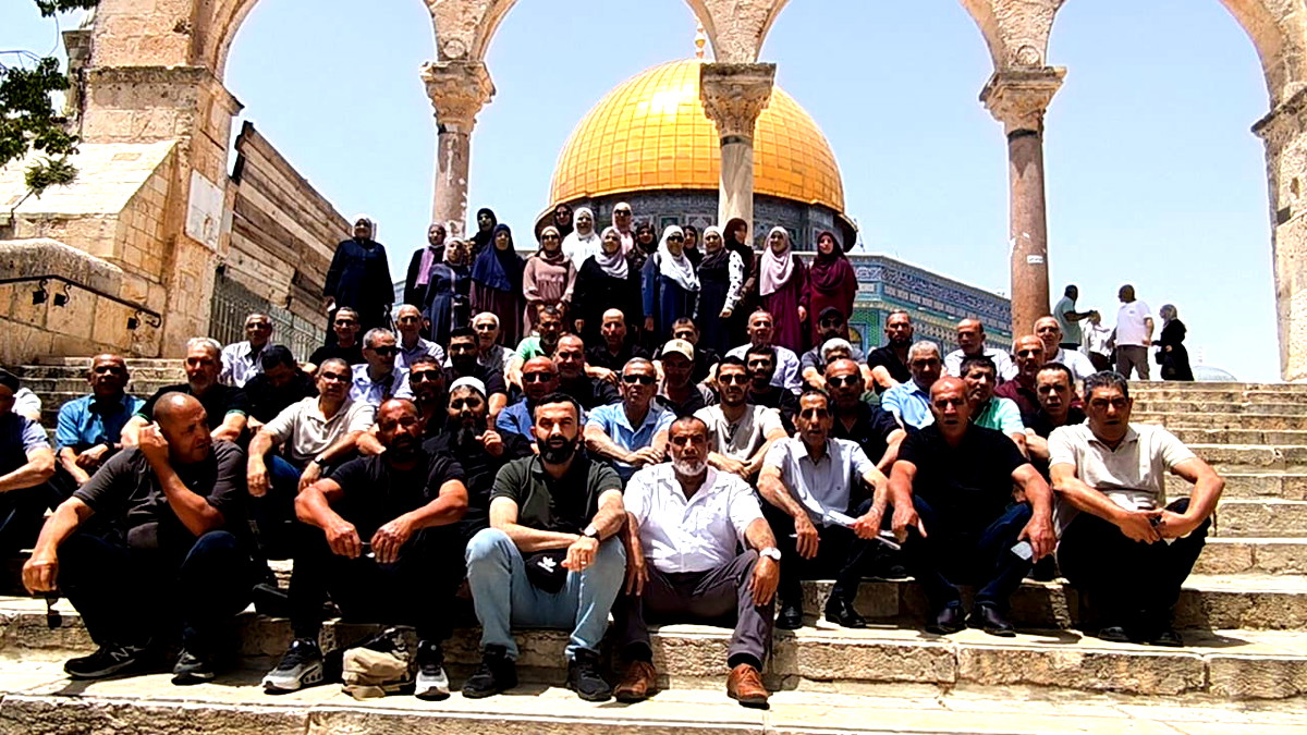 بلدية كفرقرع تودّع حجاج بيت الله الحرام برحلة إيمانية إلى المسجد الأقصى