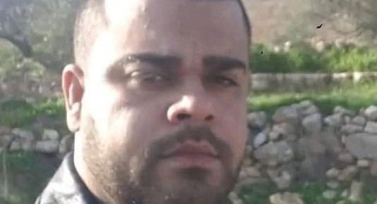 الجيش الإسرائيلي يقتل فلسطينيا بزعم اقترابه من قواته وهو يهتف "الله أكبر"