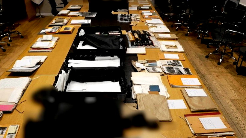 الموساد يعلن: جلب حوالي 2500 وثيقة وصورة وأغراض شخصية تخص الجاسوس إيلي كوهين من سوريا