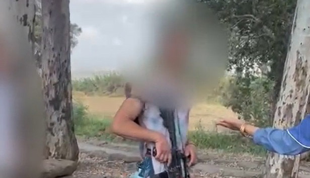 اتهام شاب (20 عامًا) من القدس بالإعتداء على عائلة عربية بالشمال