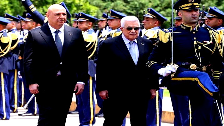 "ضيوف مؤقتون".. عباس من بيروت: الفلسطينيون في لبنان لن يكون لديهم أي نشاط خارج قانون الدولة والشرعية