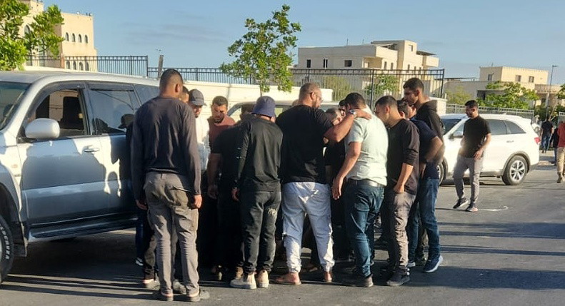 رهط: إصابة شاب بجروح متوسطة إثر تعرضه لإطلاق نار