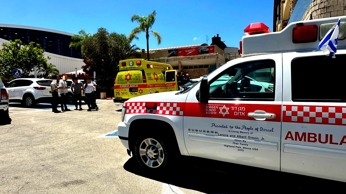 حيفا: رجل بحالة حرجة جراء تعرضه للغرق في بركة سباحة