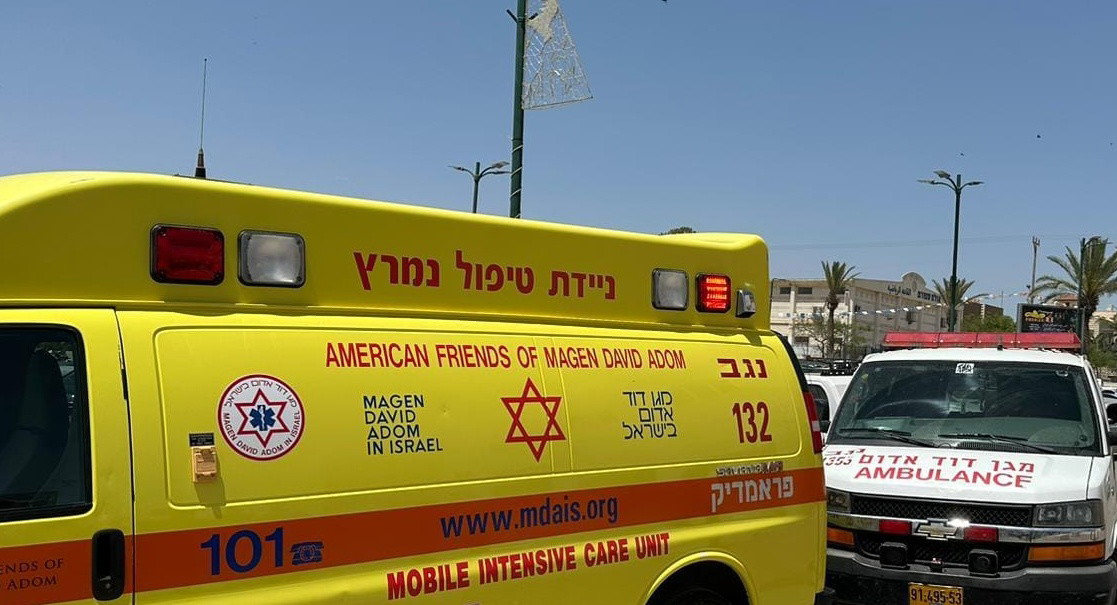 منطقة النقب: ثلاث إصابات إحداها متوسّطة لطفل (8 سنوات) من جرّاء حادث طرق وقع بين مركبتين في رهط