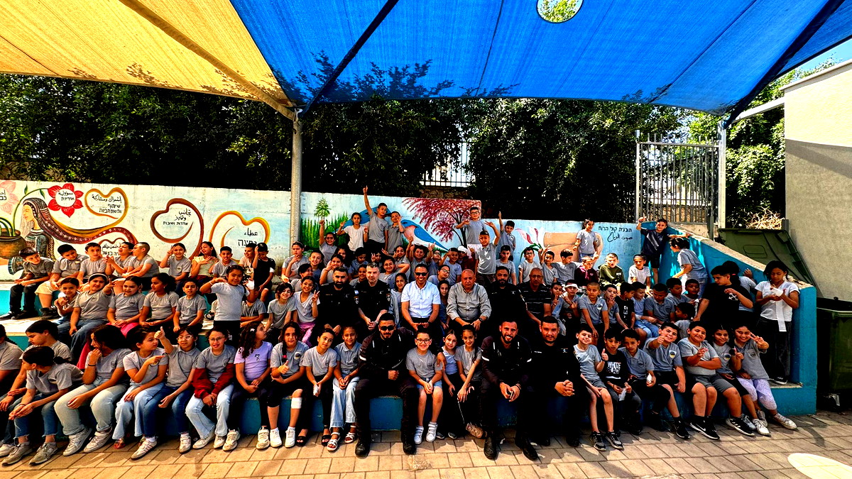 الشرطة تنظم يوم توعية شامل للسلامة على الطرق في المدرسة الابتدائية في بلدة المقيبلة