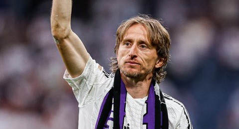 مودريتش يودّع الريال: لا تبكِ لأنها انتهت.. ابتسم لأنها حدثت