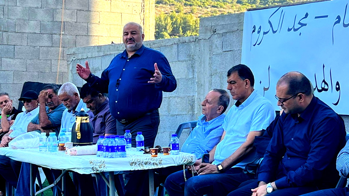 وفد الإسلامية والموحدة بزيارة لخيمة الاعتصام في مجدالكروم تضامنًا مع أصحاب البيوت المهددة بالهدم