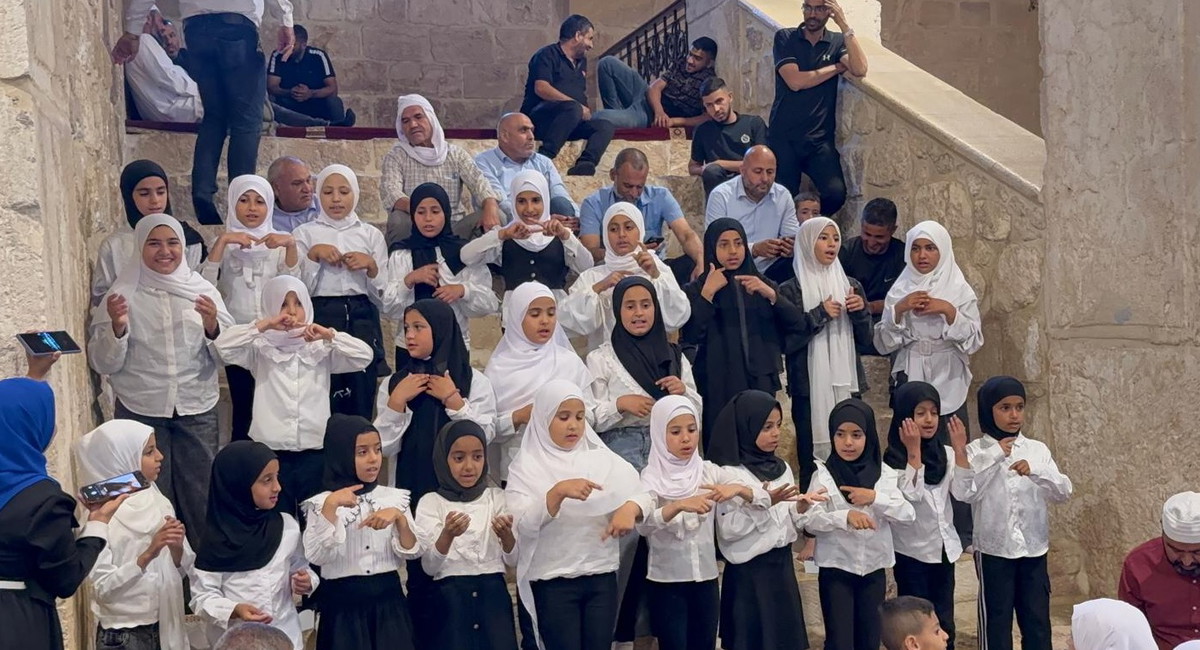 مؤسسة الفرقان – فرع عرعرة النقب تكرم 300 طالب وأسرهم برحلة إيمانية إلى المسجد الأقصى وتوزيع جوائز مسابقة "قرآني حياتي"