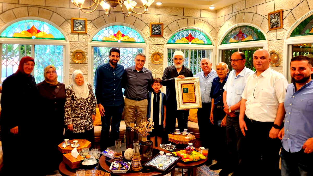 "إثر فحماوي" تواصل زياراتها الميدانية: تحية شكر وتقدير لصناديق المنح الداعمة لمسيرة طلابنا الجامعيين