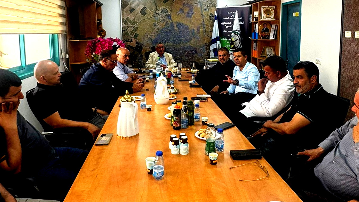 زيارة عمل للنائبين وليد طه ووليد الهواشلة لبلدية رهط ورئيسها طلال القريناوي للتعاون لصالح قضايا المدينة