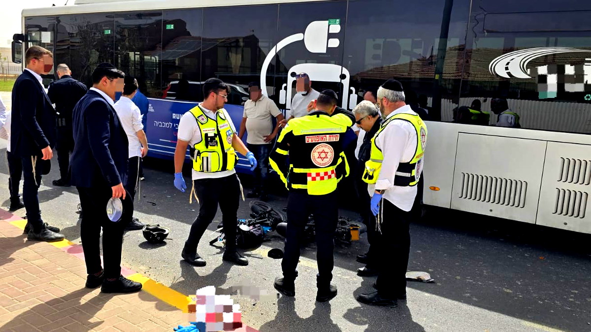 إصابة  خطيرة لشاب (40 عامًا) إثر حادث طرق وقع بين دراجة كهربائية وحافلة قرب اوفاكيم