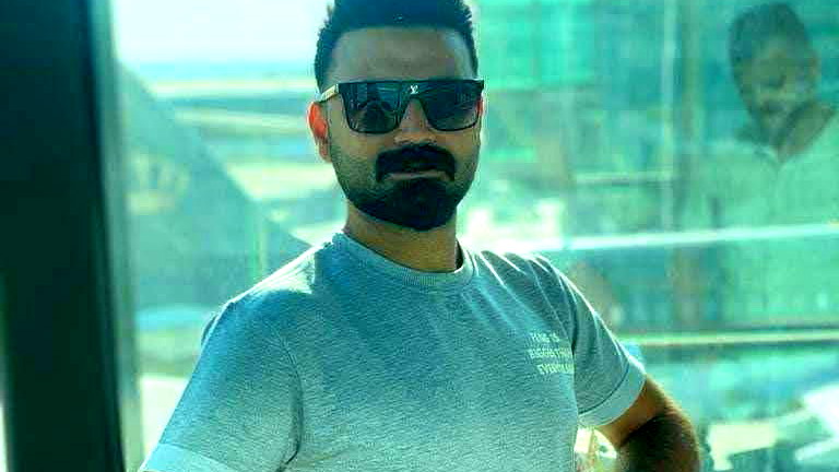 مصادر فلسطينية| نابلس: ارتقاء الشاب محمود الخرّاز (32 عامًا) متأثرا بإصابته الحرجة برصاص الجيش الإسرائيليّ