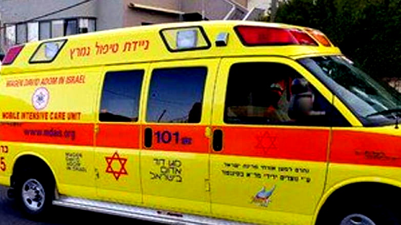 منطقة المركز: إصابة متوسطة لعامل (33 عامًا) إثر سقوطه من ارتفاع أثناء عمله في منطقة صناعية