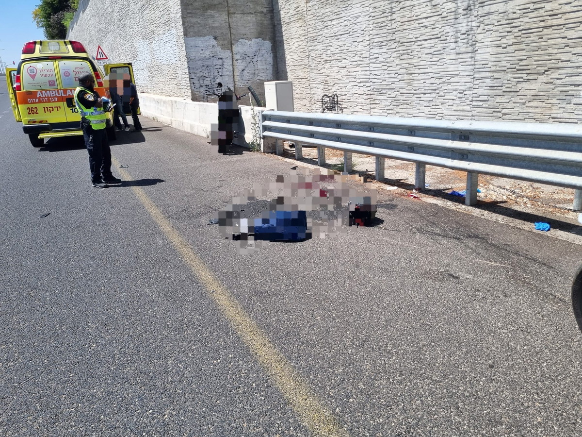 منطقة المركز: إصابة راكب دراجة نارية بجروح خطيرة إثر حادث طرق على شارع 20