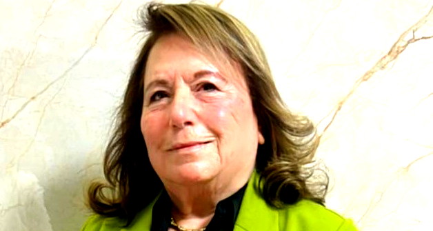 زجل  عدم الثقه   -    بقلم أسماء طنوس المكر 