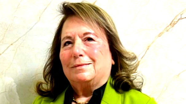 زجل  عدم الثقه   -    بقلم أسماء طنوس المكر 