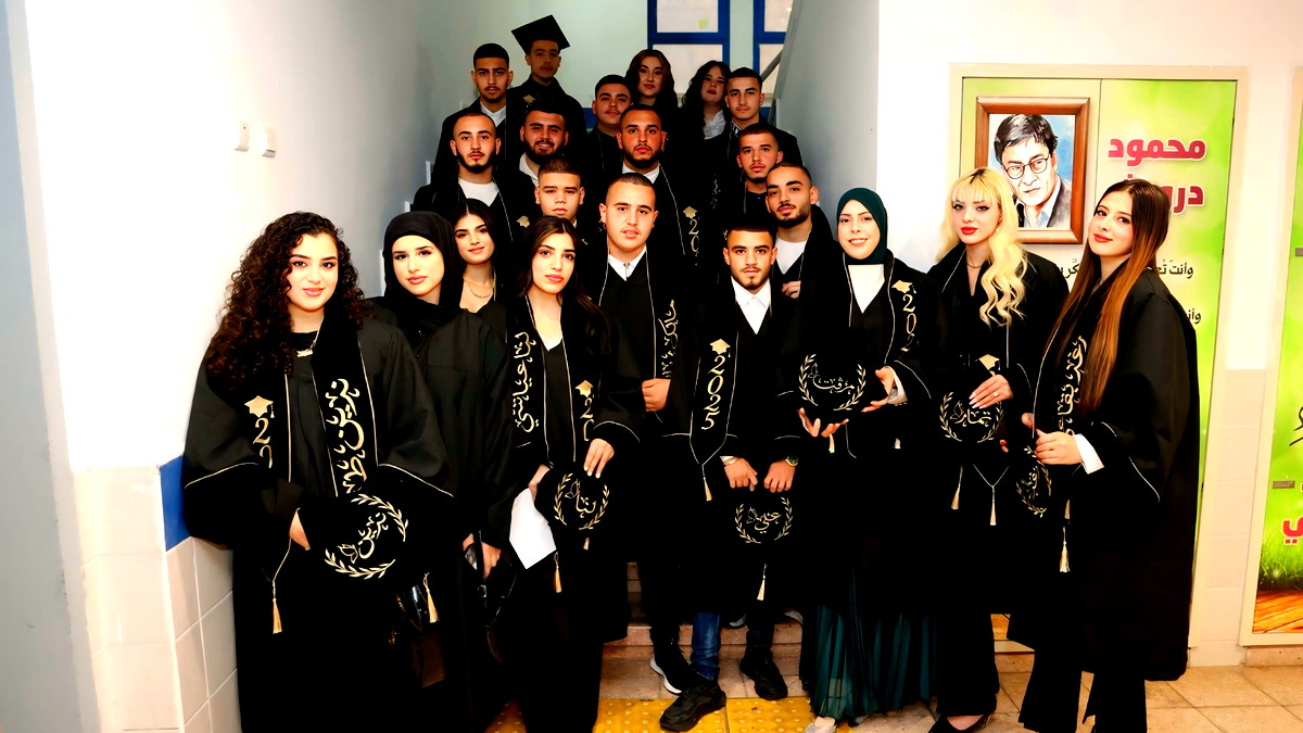 وسط أجواء مميّزة- مدرسة الحكمة الشاملة كابول تخرّج تخرّج طلبةِ الفوج الثامن والثلاثين