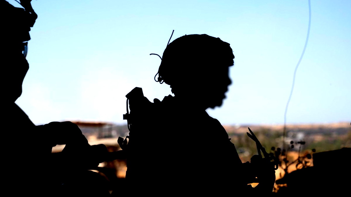 الجيش الإسرائيلي يقول إنه أطلق النار قرب نقطة لتوزيع المساعدات في غزة