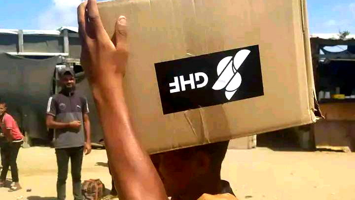 إسرائيل: إدخال 157 شاحنة مساعدات لغزة عبر كرم أبو سالم ,  سكان القطاع: أين هي ؟