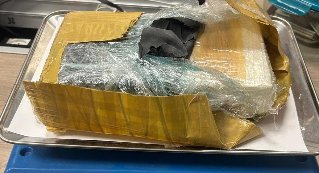 ضبط مخدرات بملايين الشواقل داخل سيارتين واعتقال 3 مشتبهين من شقيب السلام بالنقب