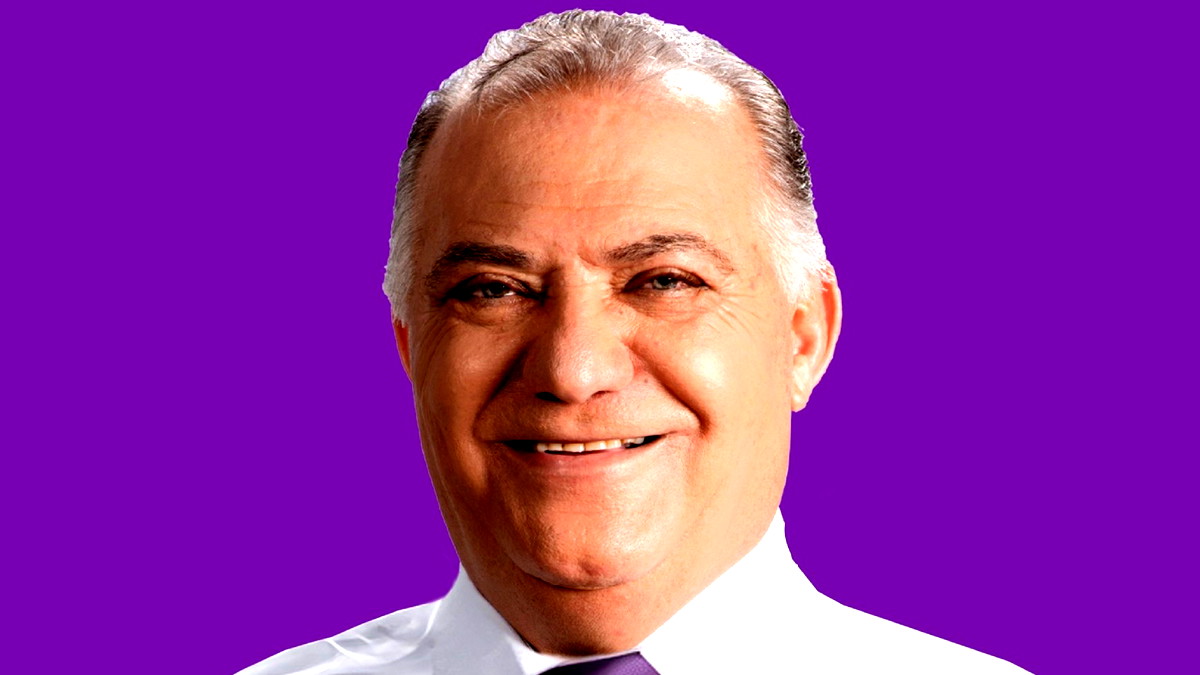 علي سلام يؤكد لكل العرب استمراره في رئاسة بلدية الناصرة وينفي شائعات العزل