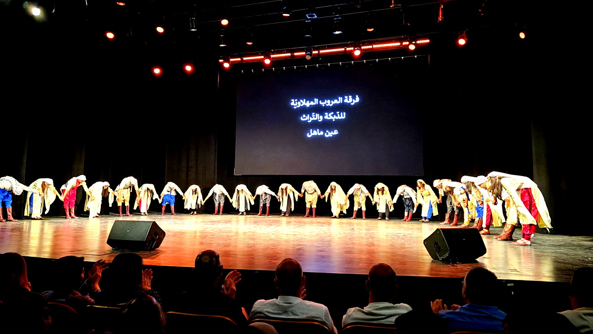 مهرجان الدبكة الشعبية الأول للشبيبة العربية يحقق نجاحًا كبيرًا... عين ماهل تتوّج بالمركز الأول