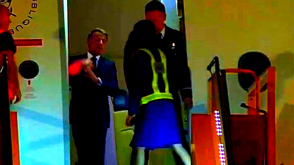 ماكرون يهدد : المفاوضات مستمرة، وسندرس اتخاذ خطوات ملموسة ضد إسرائيل