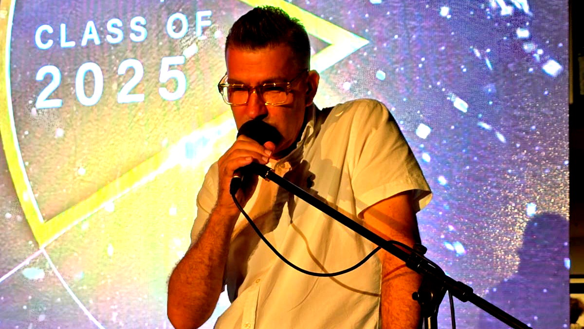 تهنئة بمناسبة عيد الأضحى المبارك من امير عاصي رئيس القسم العربي في الكلية الأكاديمية أونو