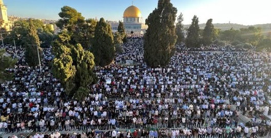 الساعة السادسة وخمس دقائق صباحاً , المفتي يعلن موعد صلاة عيد الأضحى المبارك