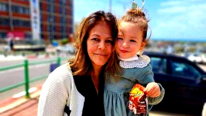 المحكمة تقرر تحويل سناء سلامة دقة للحبس المنزلي في منزل والدتها بالطيرة ضمن شروط مقيدة