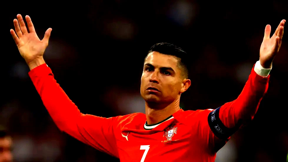 رونالدو يحسم موقفه من المشاركة في مونديال الأندية 2025 رغم عدم تأهل فريقه إلى البطولة العالمية