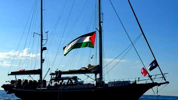 رغم التهديدات بالسيطرة عليها وإعتقال النشطاء... السفينة "مادلين" على بُعد أميال من غزة