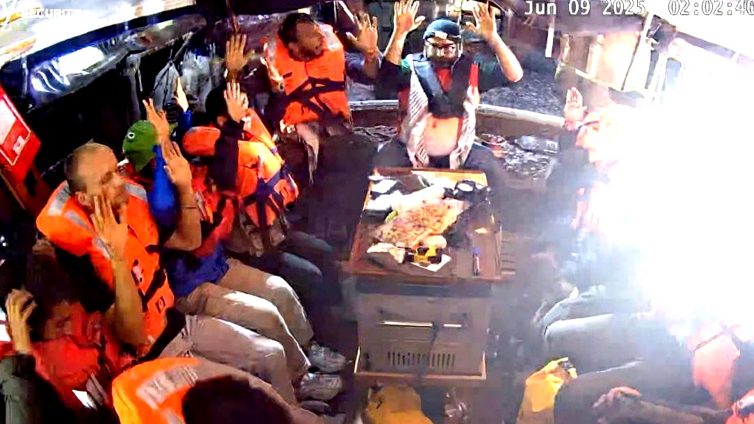 الجيش الإسرائيلي يسيطر على السفينة مادلين المتجهة لكسر حصار إسرائيل لقطاع غزة