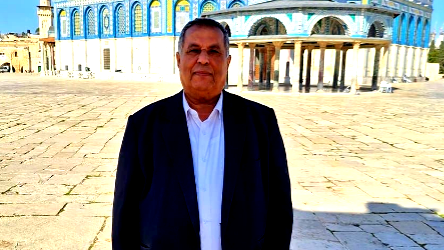 الخائن لشعبه ووطنه عقابه الشنق ورميه على مزابل التاريخ