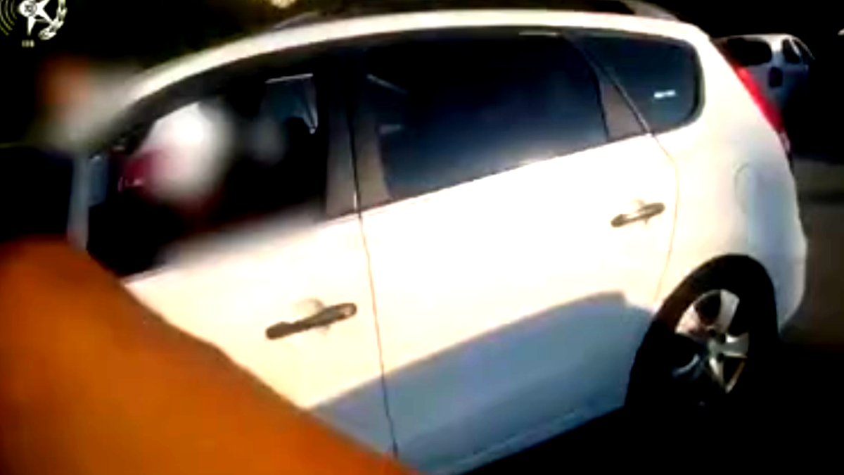 اللد:ضبط طفل (11 عاما) يقود سيارة في شوارع المدينة معرضا حياة المواطنين للخطر 