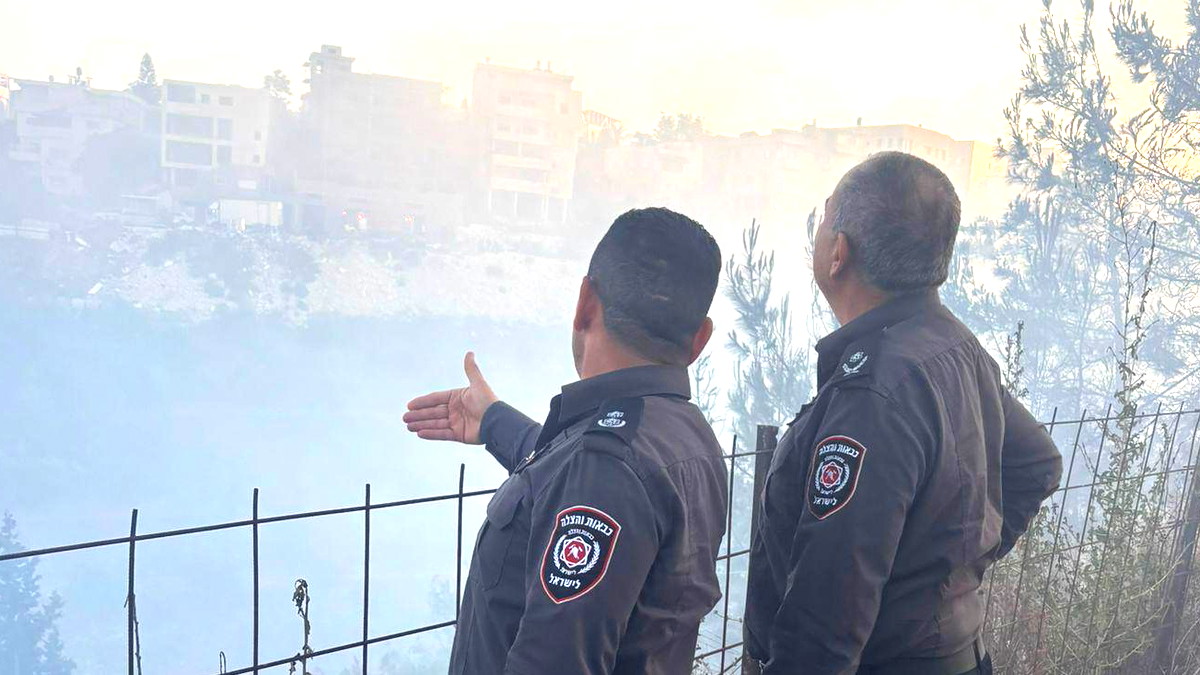 ام الفحم: السيطرة على الحريق في عين ابراهيم ونجم عن إشعال نفايات