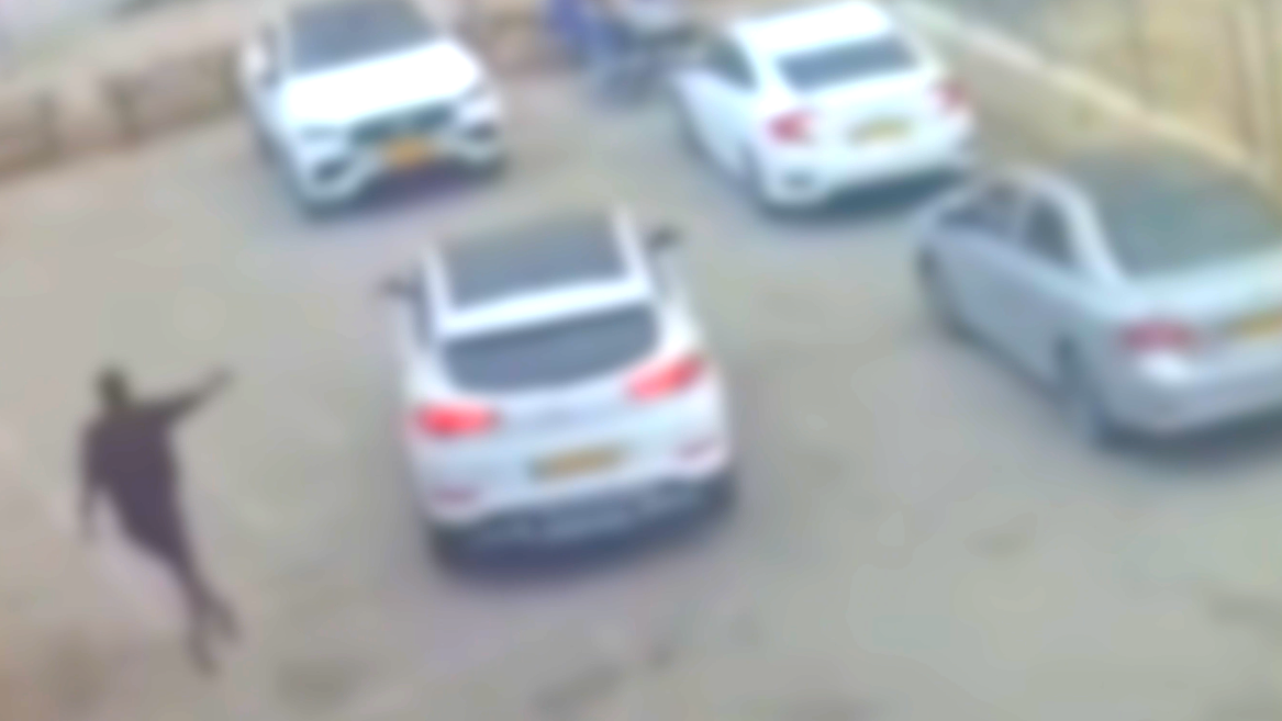 فيديو- النقب: اتهام شاب بإطلاق نار باتجاه سيارة داخل محطة وقود