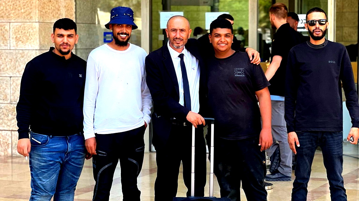 النقب: الإفراج عن معتقلي عائلة أبو صلب بعد اعتقالهم أثناء هدم منازلهم