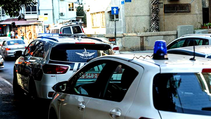 قتل والدته ثم قفز عن سطح المبنى: العثور على جثمان سيدة (79 عامًا) داخل شقة سكنية في رحوفوت