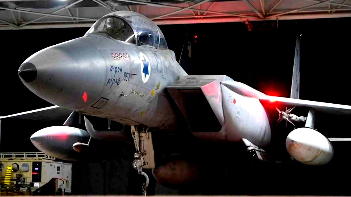 اعلان حالة الطوارئ القصوى في البلاد بعد هجوم اسرائيلي على ايران واغتيالات واسعة وتدمير المواقع النووية