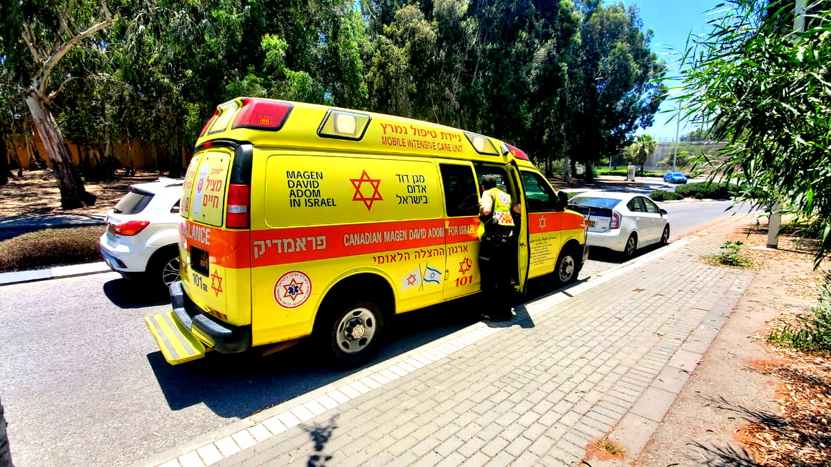 إصابة قاصرين (15 عامًا) بجراح خطيرة إثر انزلاق مركبة بالقرب من صفد