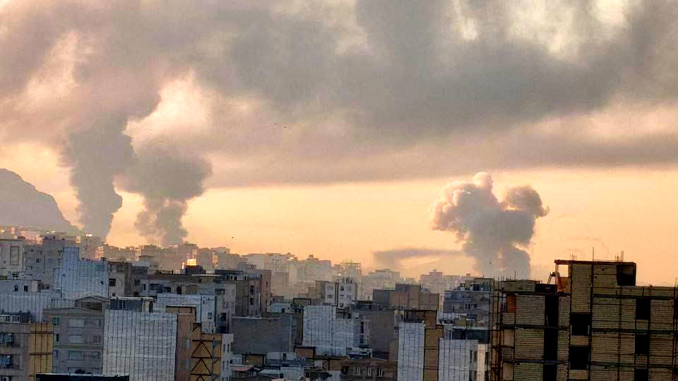 الشركة الوطنية الإيرانية تؤكد سلامة المنشآت النفطية.. وعمليات التزويد مستمرة