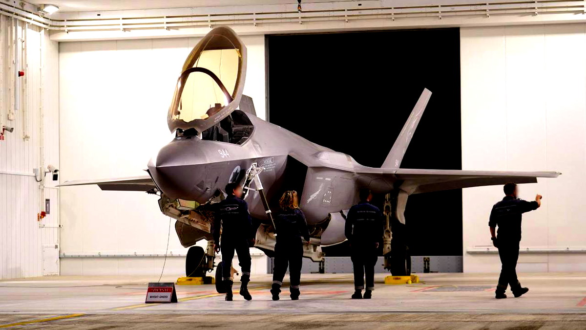 الجيش الإسرائيلي يُعلن عن مهاجمة منصات صواريخ جاهزة للإطلاق غرب ايران