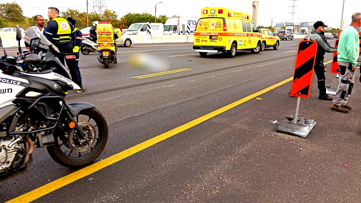 شمال البلاد: مصرع شاب وإصابة اثنين آخرين بجراح إثر حادث سير بين دراجة نارية ومركبة على شارع 807