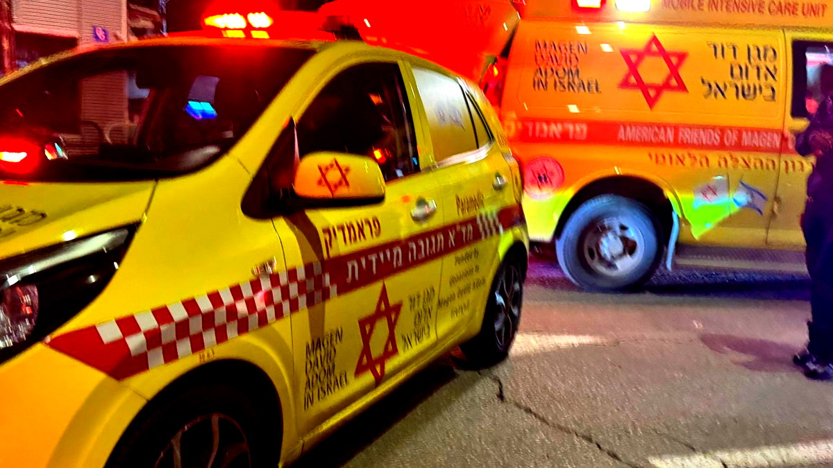 رهط: طفلة (3 سنوات) بحالة حرجة بعد نسيانها داخل سيارة مغلقة