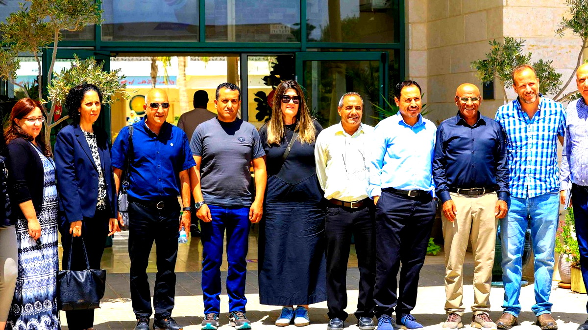 شراكة تصنع الفرق.. مدارس واحة الصحراء وكسيفة في النقب تفتح أبواب الأكاديميا أمام طلابها