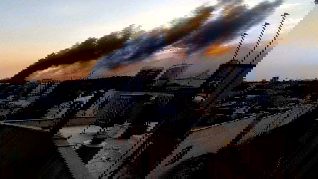 مصادر إيرانية: هجوم إسرائيلي على مقر التلفزيون الإيراني... إيران تطلب إخلاء القناتين 12 و 14 الإسرائيليتين