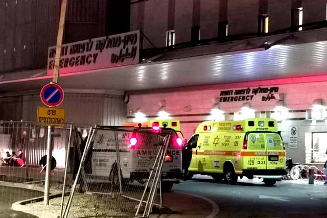 إصابة شاب بجراح متوسطة جراء تعرضه لحادثة عنف في تل السبع